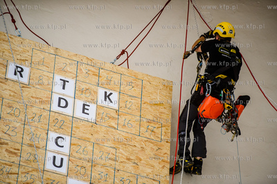 Gdańsk. Centrum Technik Wysokościowych Rojam. Pierwsze...