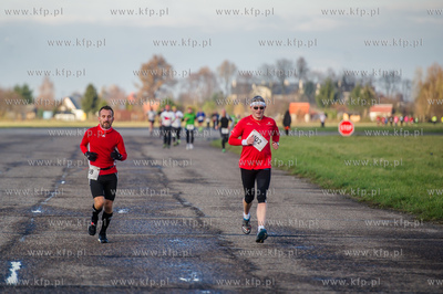 49 Baza Lotnicza w Pruszczu Gdańskim. Bieg Niepodległości.
Nz...