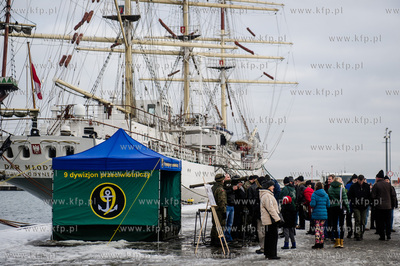 Gdynia. Skwer Kościuszki. Piknik wojskowy pt. Bezpieczna...