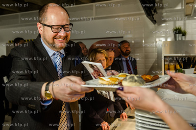 Gdańsk. Urząd Miasta. Otwarcie Baru Centrala, prowadzonego...