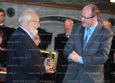 XIII Festiwal Gwiazd w Gdansku. Dwor Artusa - rozdanie...