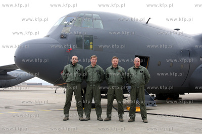 Ramstein, Niemcy. Pierwszy transportowy C-130E Hercules....