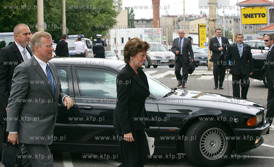 Do Szczecina przyjechala komisarz UE Neelie Kroes by...