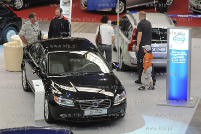 Trojmiejskie Targi Motoryzacyjne w hali wystawienniczej...