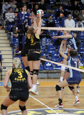 Sopot  Hala 100 lecia. Mecz play off pomiedzy siatkarkami...