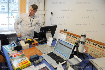 "Atomowy Autobus - Mobilne Laboratorium" projekt realizowany...