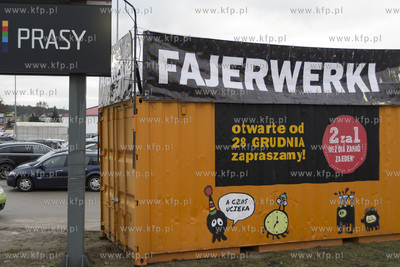 Sylwester. Sprzedaż fajerwerków w Chwaszczynie -...