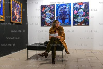 Wernisaż wystawy malarstwa Rity Staszulonok (na zdjęciu)...