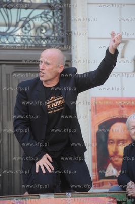 Happening pt "Aktorzy Przyjechali" z okazji wmurowania...