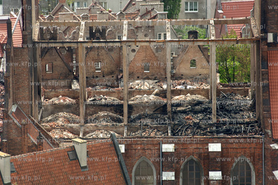 Pozar kosciola sw. Katarzyny w Gdanku. Nz.widok na...