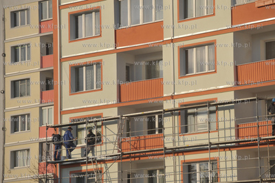 Gdansk. Wrzeszcz. Remont elewacji na budynku na ul....