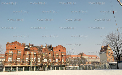 Dom przeznaczony do rozbiorki na ul. Tobiasza
02.03.2011
fot....