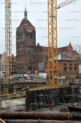 Budowa apartamentowca Kwartal Kamienic przez firme...
