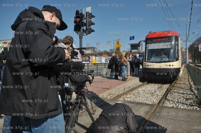 Inaguracyjny przejazd tramwajem na nowo otwartej lini...