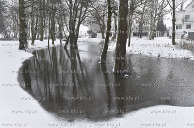 Park Jelitkowski w Gdańsku Jelitkowie. Podniesiony...