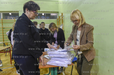 Gdańsk, Przymorze. Egzamin gimnazjalny w Gimnazjum...