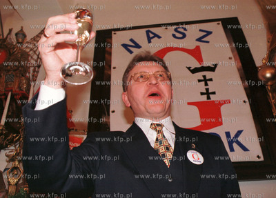 Antoni Szczyt prezes " nasz Gdansk " na spotkaniu Wielkanocnym...