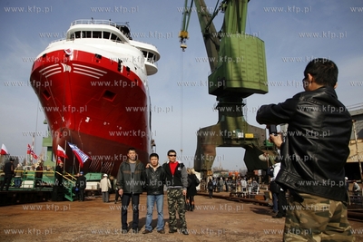 Gdanski oddzial Stoczni Nauta S.A.. Wodowanie kadlubu...
