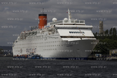 Gdańsk. Statek Ocean Dream organizacji Peace Boat,...