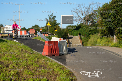 Ekostrada - nowa droga rowerowa w al. Armii Krajowej...