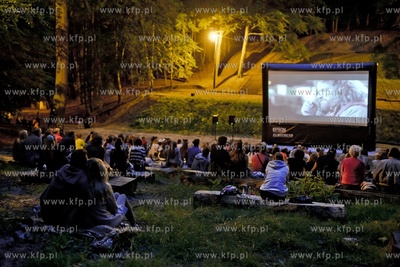 „Kino po zachodzie słońca” - nowy cykl seansów...