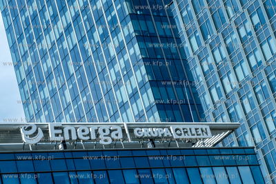 Gdańsk. Napis Energa / Grupa Orlen na budynku kompleksu...