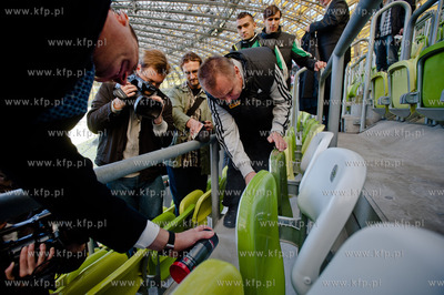 Gdansk. Stadion PGE Arena. Symboliczne ukonczenie malowania...