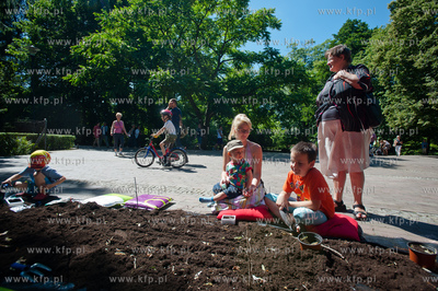 Gdansk. Park Oliwski. Parkowanie - Nieuzytki. VII edycja...