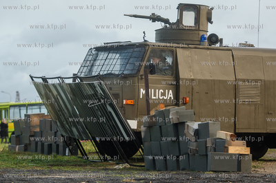 Gdansk. Teren przy Sali BHP. Obchody jubileuszu 15-lecia...