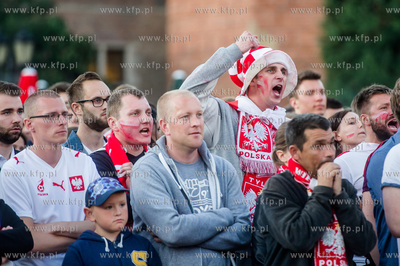 Gdansk. Targ Weglowy. Strefa kibica, gdzie mieszkancy...