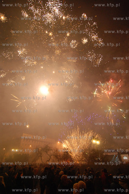 Gdynia. Powitanie Nowego, 2008 Roku na Skwerze Kosciuszki.
01.01.2008
fot....