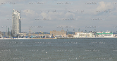 Gdynia. Ponad 140-metrowy apartamentowiec SEA TOWERS...