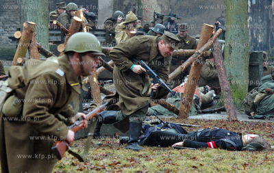 65 rocznica walk o Kolobrzeg i zaslubin z morzem. Widowisko...