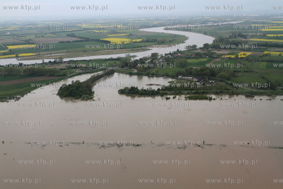 Pomorze. Przekroczony stan alarmowy wody w Wisle, spowodowany...