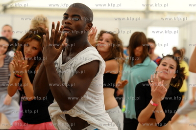 Gdansk. Plac Zebran Ludowych. Festiwal MTV Gdansk Dzwiga...