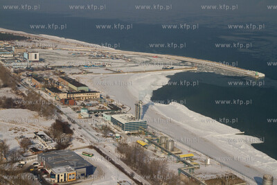 Zdjecia lotnicze portu we Wladyslawowie 24.02.2011...