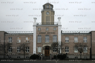 Gmach Urzedu Morskiego przy ul. Chrzanowskiego w Gdyni
19.04.2012
Fot....