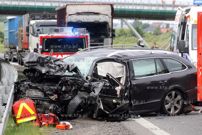 W wypadku samochodowym na obwodnicy Chojnic zginal...