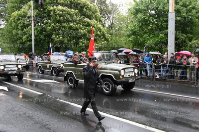 Kaliningrad , Rosja 09.05.2014 Parada na Placu Zwyciestwa...