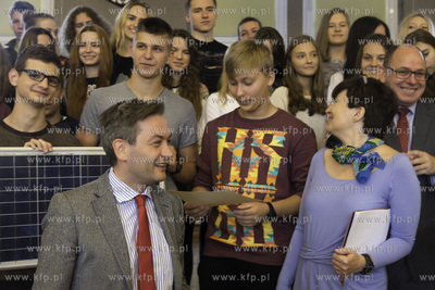 Slupsk. Greenpeace ufundowal budowe elektrowni slonecznej...