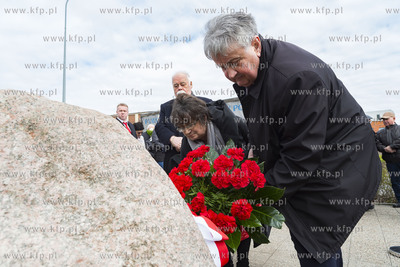 Gdynia. 9. rocznica katastrofy smoleńskiej. Uroczystość...