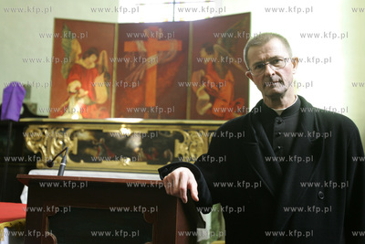 Kosciol pw. Podwyzszenia Krzyza Swietego w Pruszczu...