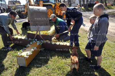 Mieszkancy Sulmina na Kaszubach usuneli 30 letni i...