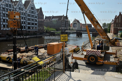 Budowa nowego przystanku dla tramwajow wodnych w Gdansku...