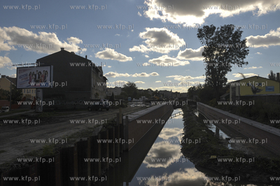 Gdańsk Orunia. Okolice mostu nad kanałem Radunii...
