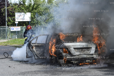 Pożar samochody na Matarnii na skrzyzowaniu ul. Słowackiego...