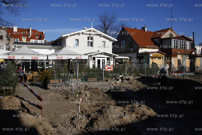 Rewitalizacja placu na zapleczu klubu Spatif w Sopocie.
12.03.2014
fot....