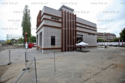 Prezentacja Glowego Punktu Zasilania, ktory dostarczy...
