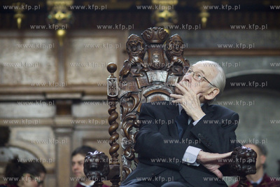 Gdańsk. Dwór Artusa. Uroczysta sesja Rady Miasta....