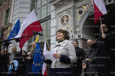 Gdańsk. Długi Targ. Manifestacja jedności z Europą...